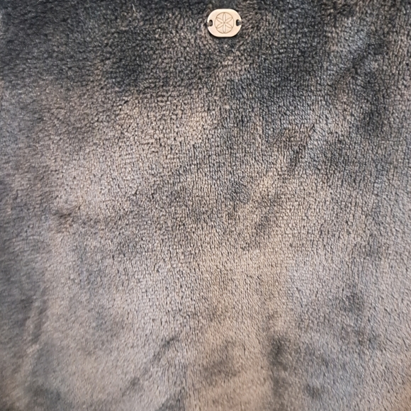 Cozy box sweater.  Great for layering! - Picture 4 of 5